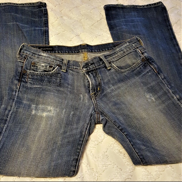 Citizens of Humanity, BOHO 111. distressed jeans. 28X32 - Picture 3 of 7